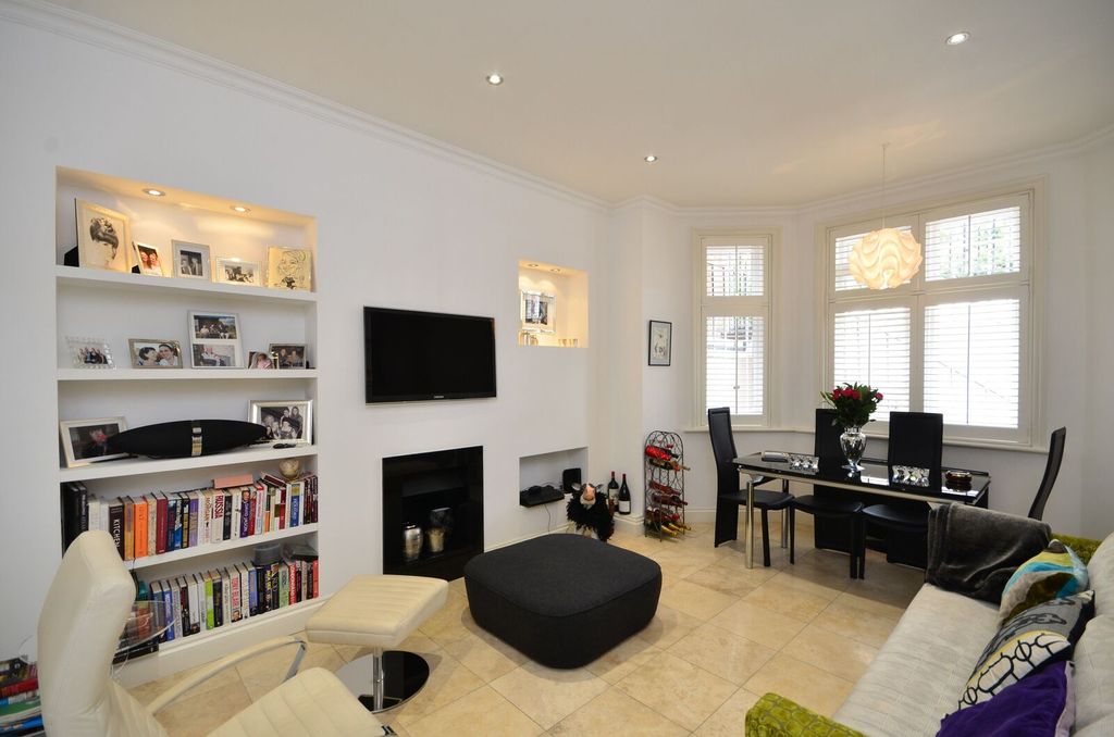 Property photo 1 of 30