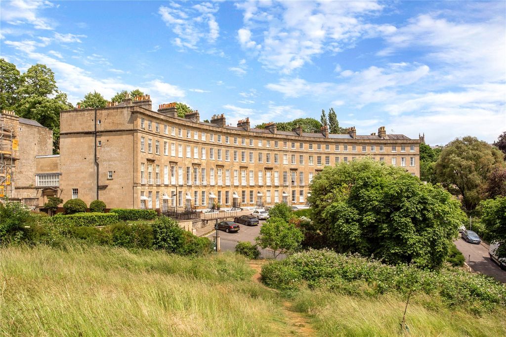 Property photo 1 of 16 Cavendish Crescent