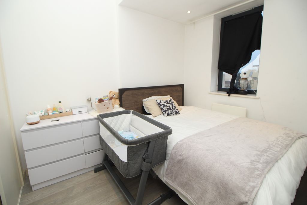 Property photo 3 of 9 Photo 2