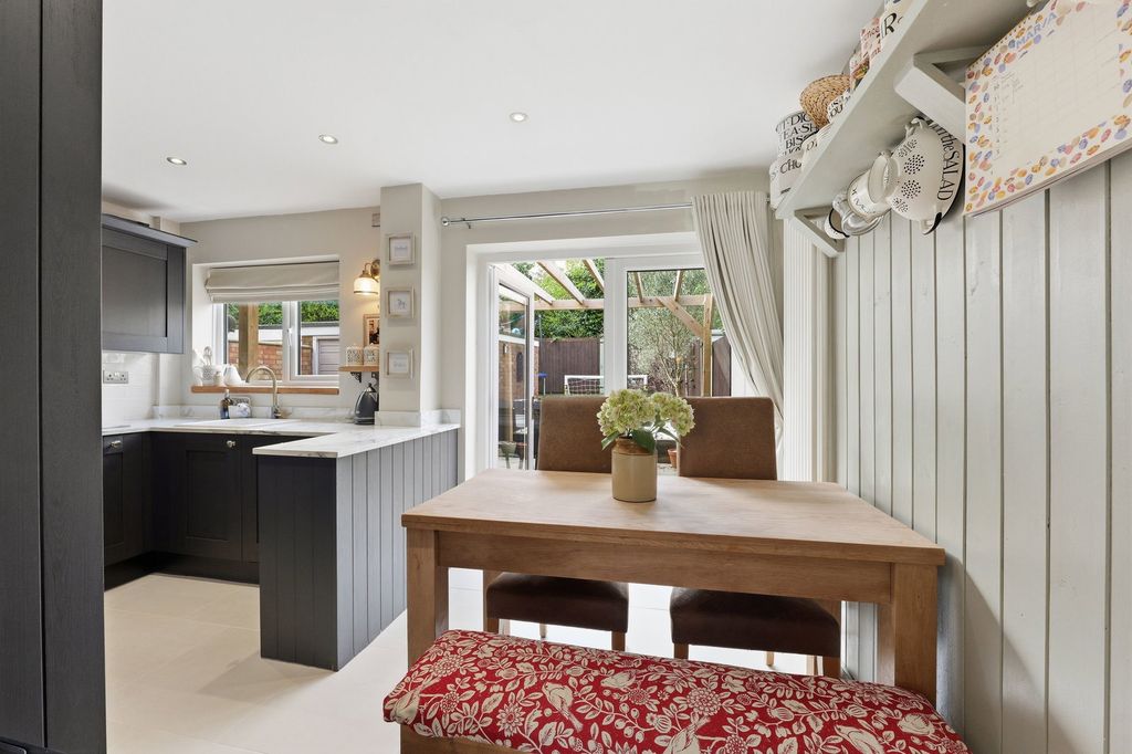 Property photo 3 of 25