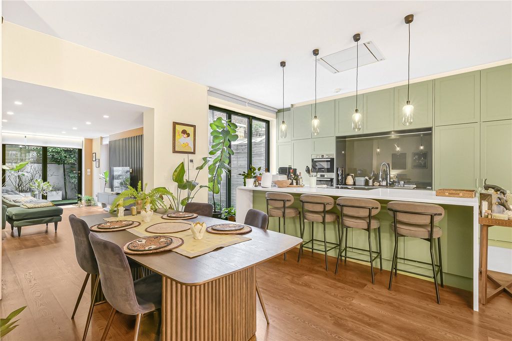 Property photo 2 of 14 Picture No. 05