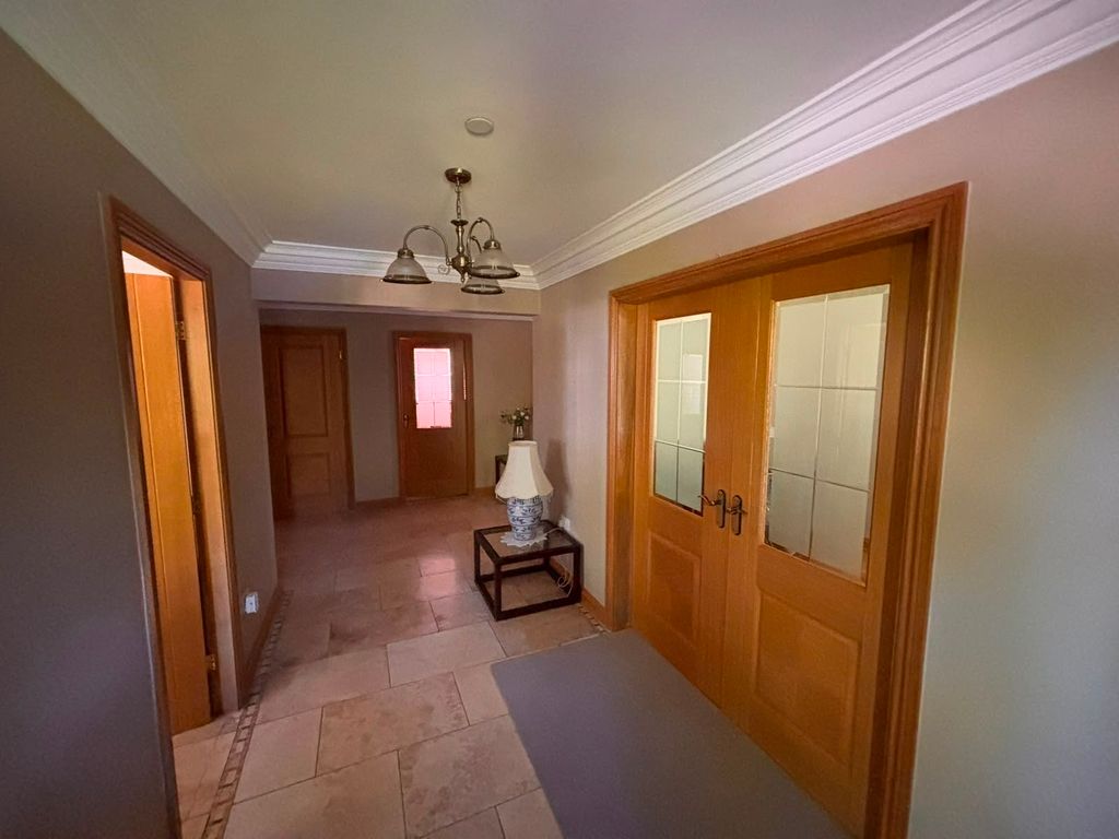 Property photo 2 of 26