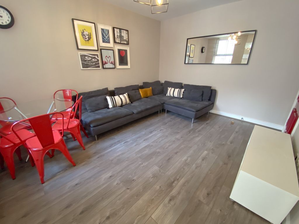 Property photo 3 of 12 9