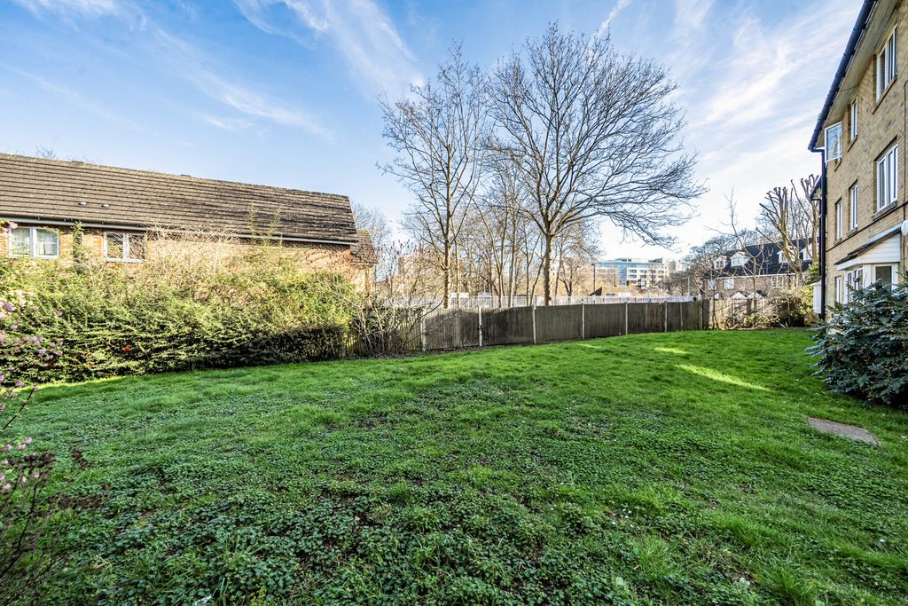 Property photo 3 of 11 Picture 3