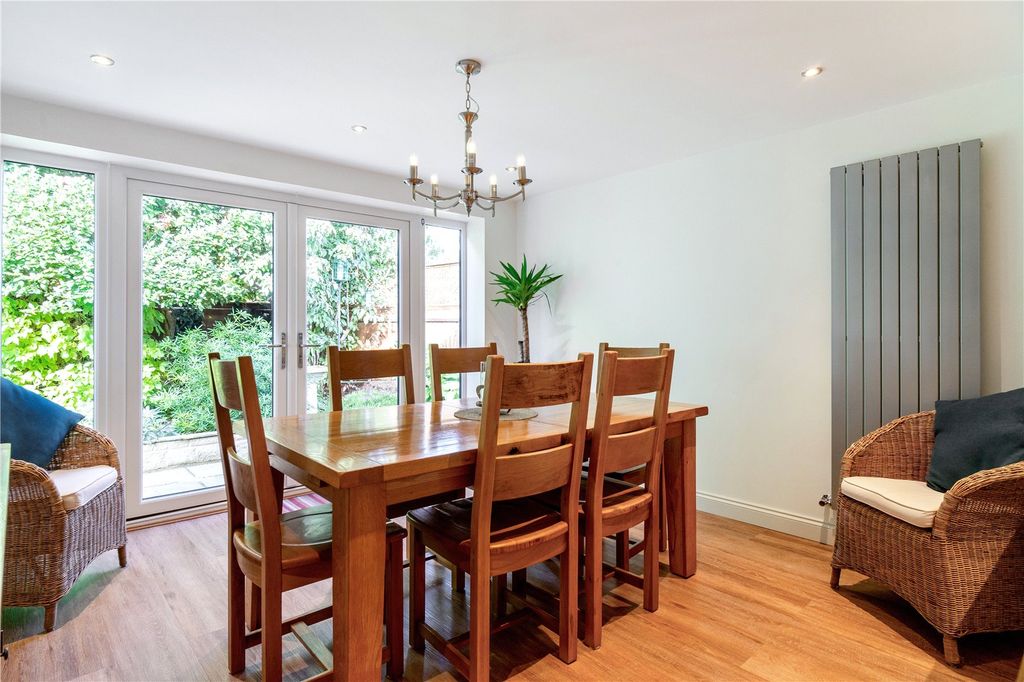 Property photo 3 of 14 Kitchen/Dining