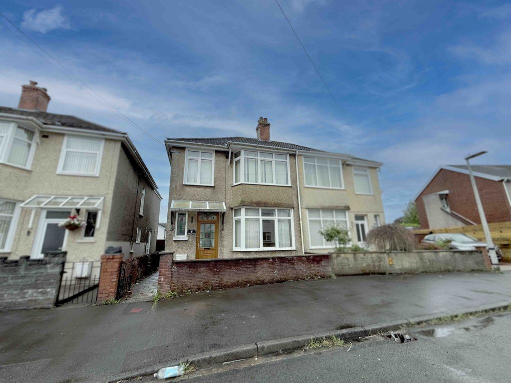 Property photo 1 of 11 3 Bedroom Semi Detached For Sale In Cameron Place, Gorseinon