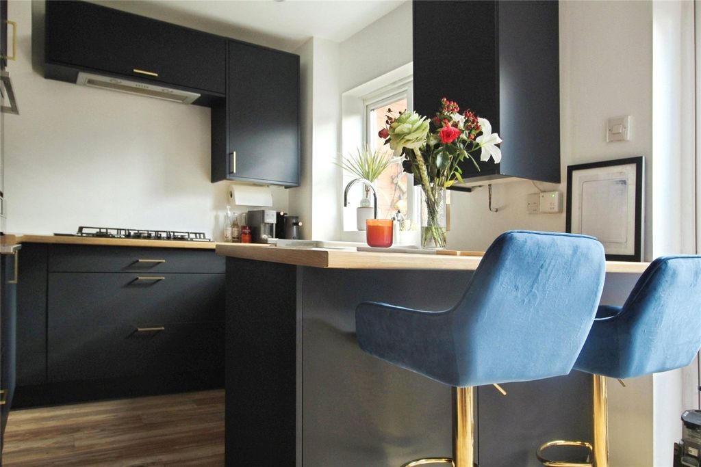 Property photo 2 of 24 Kitchen