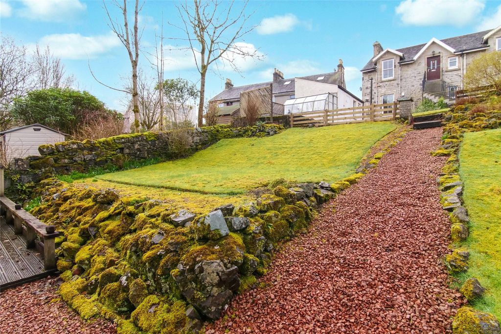 Property photo 3 of 22 Garden