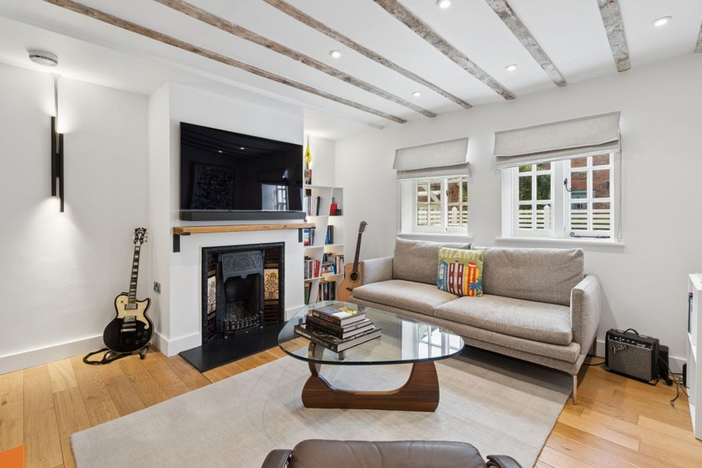 Property photo 3 of 16