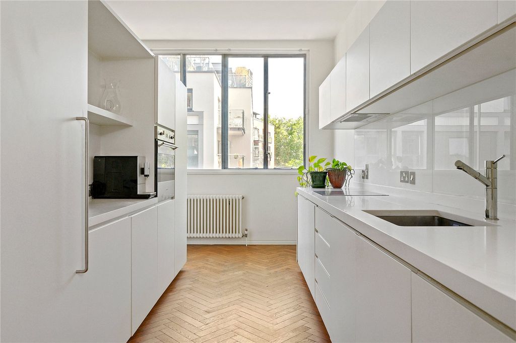 Property photo 1 of 23 Kitchen
