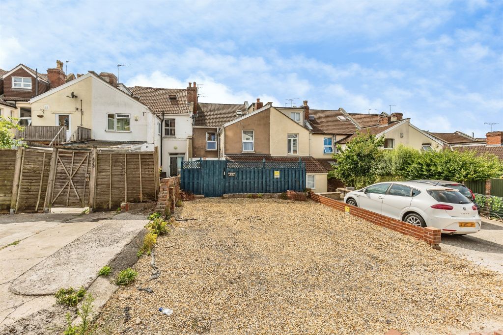 Property photo 2 of 14