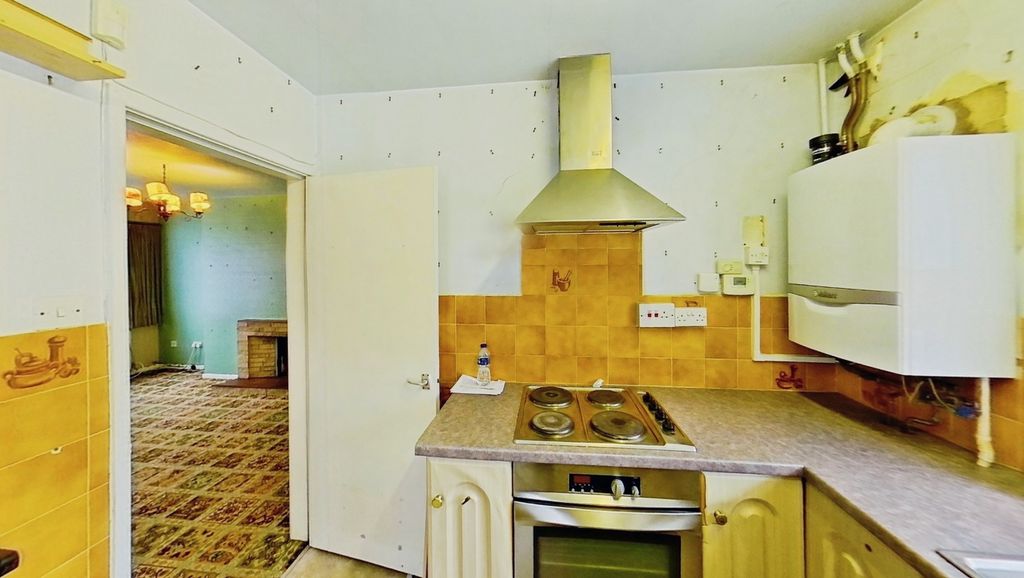 Property photo 3 of 21