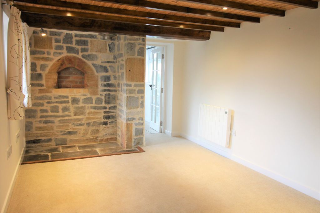 Property photo 2 of 12 Photo 8