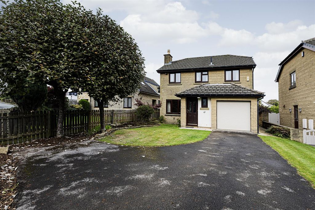 Property photo 1 of 42