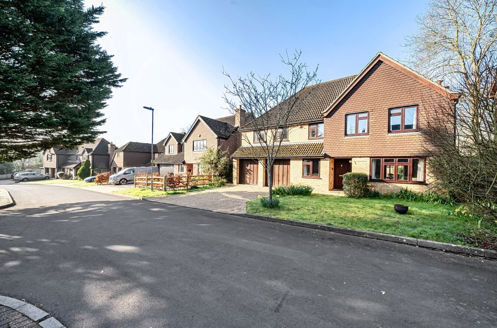Property photo 1 of 23 1423461-2-69A7Fac...