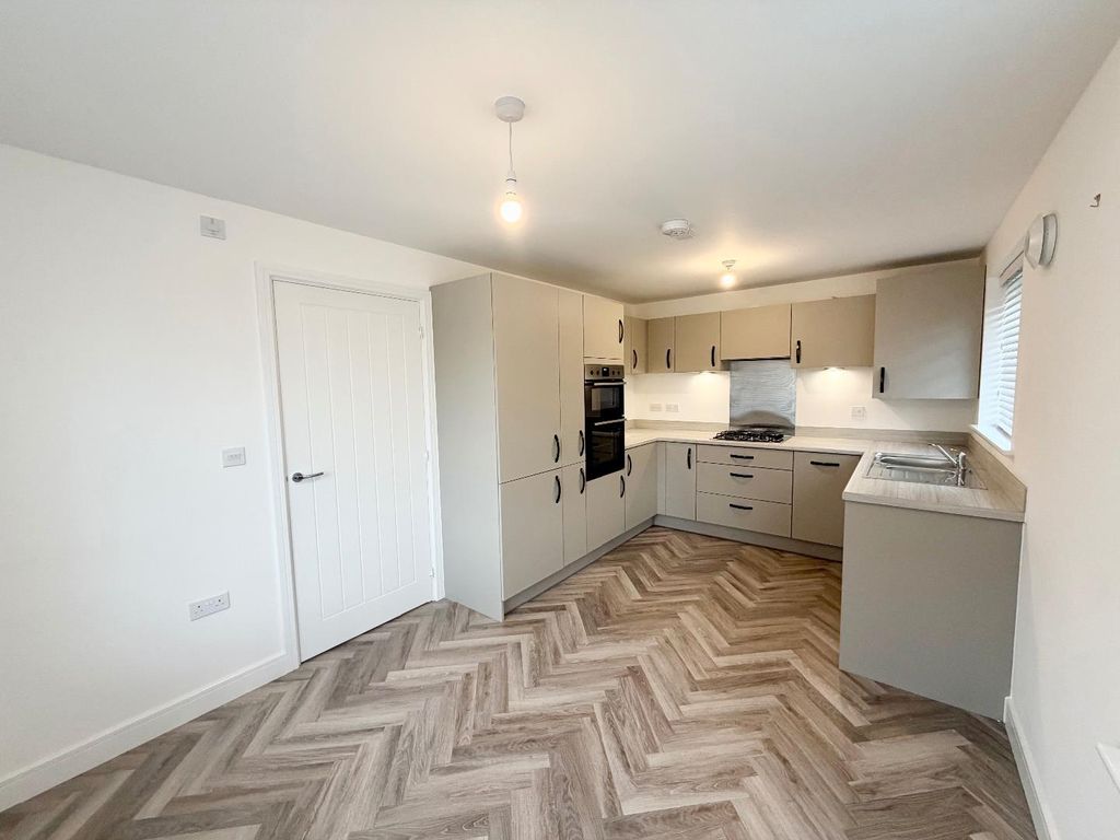 Property photo 2 of 15 Kitchen/Diner