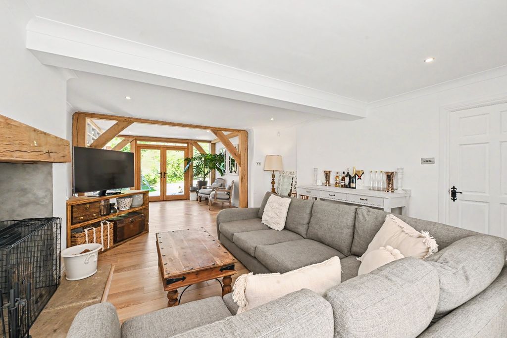 Property photo 3 of 45 4630673