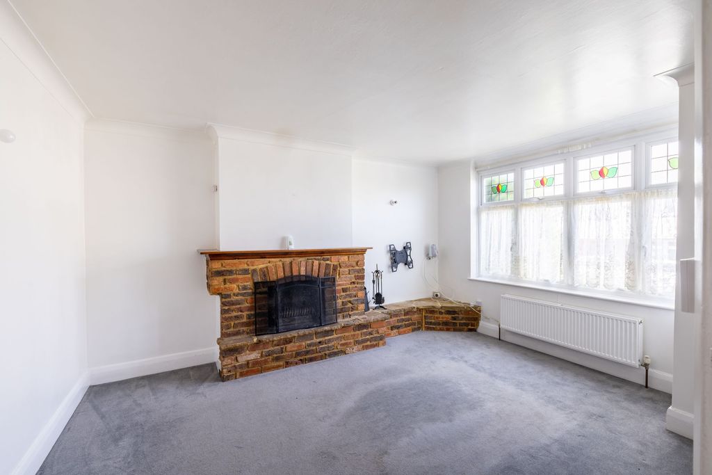 Property photo 3 of 11