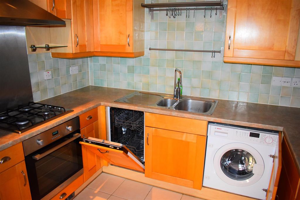 Property photo 3 of 22