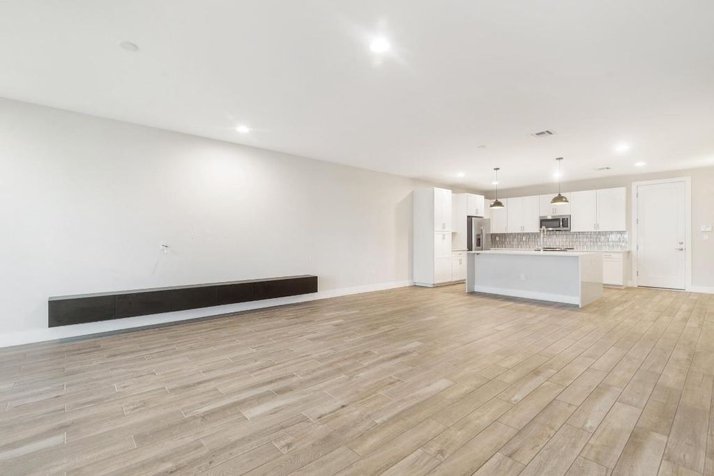 Property photo 3 of 20 <Alttext/>
