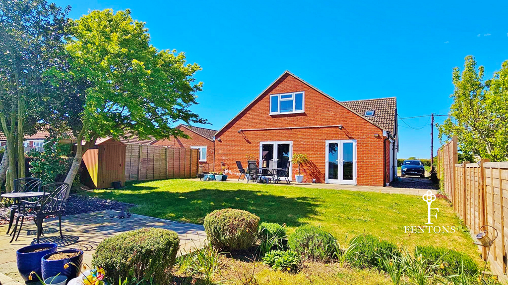 Property photo 3 of 31 Rear Garden
