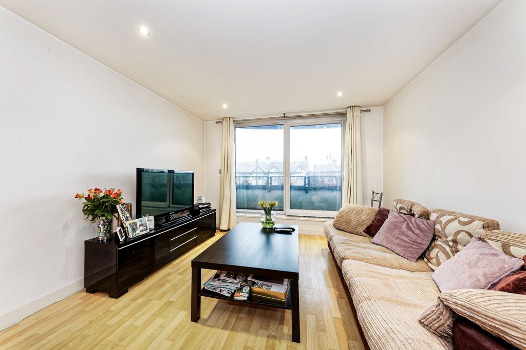 Property photo 3 of 7 F588c016-A6E7-4Be5-B