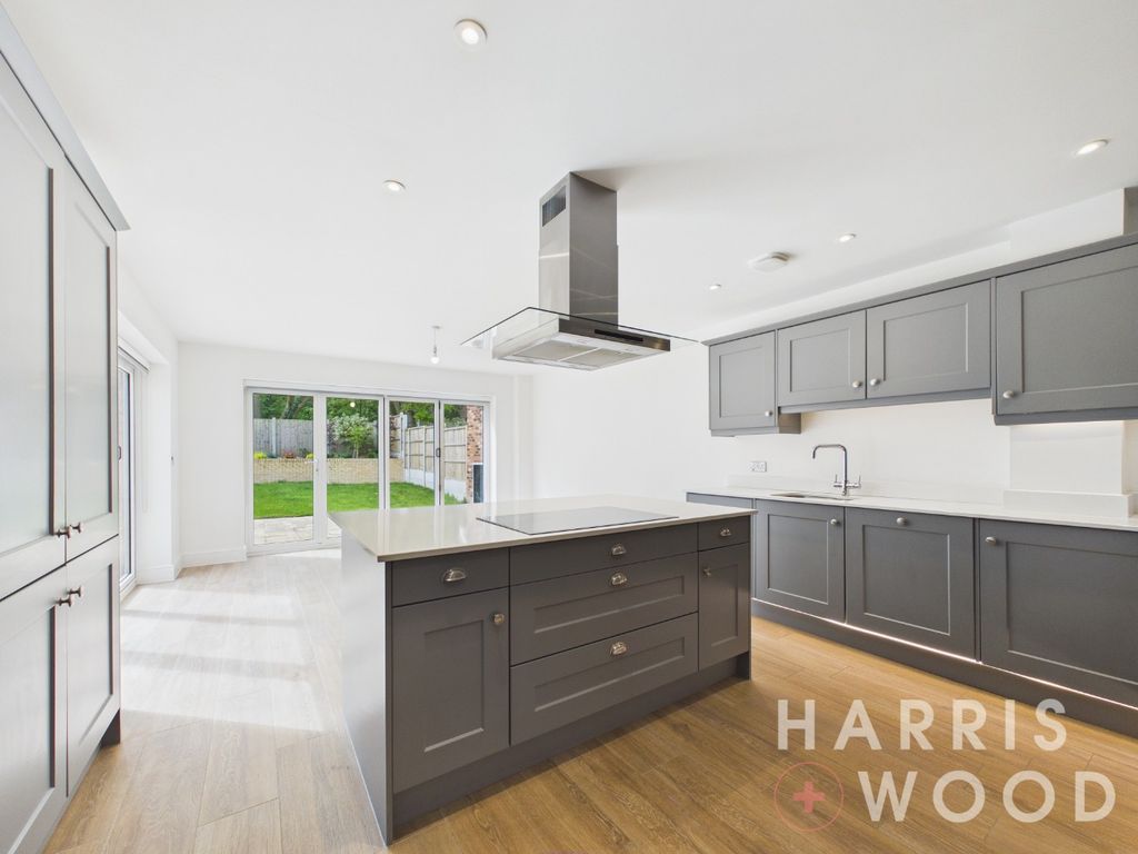 Property photo 3 of 40 4420696