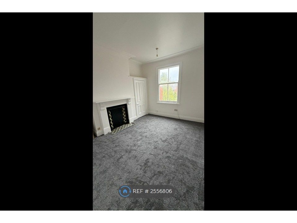 Property photo 3 of 6 Bedroom