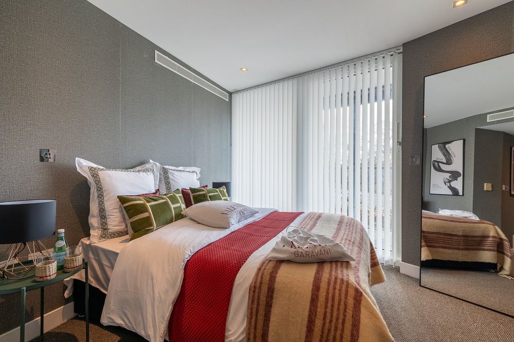 Property photo 2 of 16 Picture No. 13