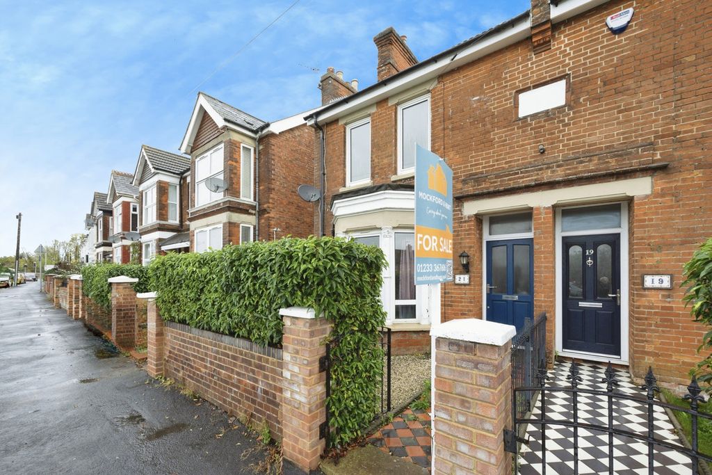 Property photo 1 of 20