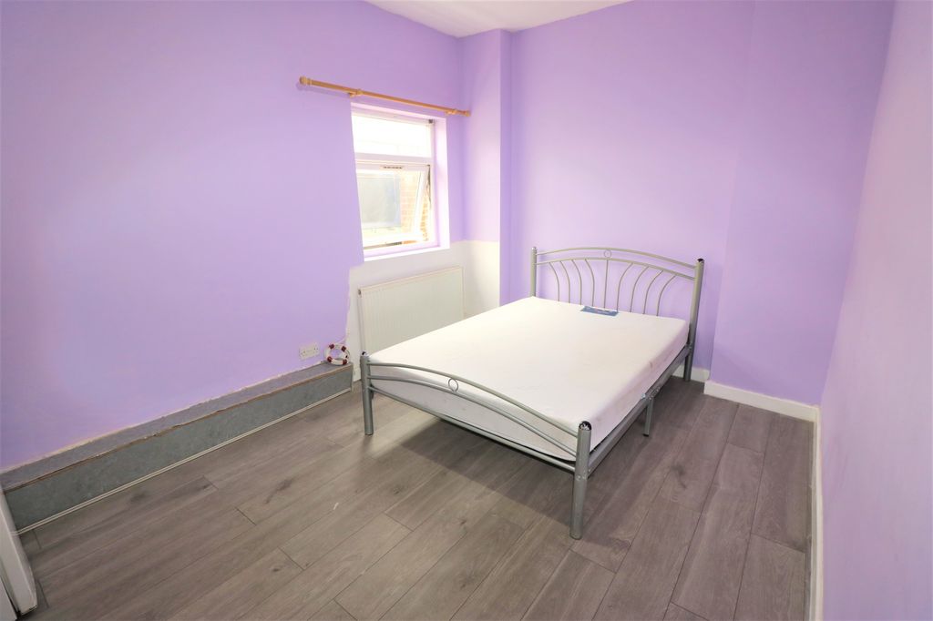 Property photo 1 of 4