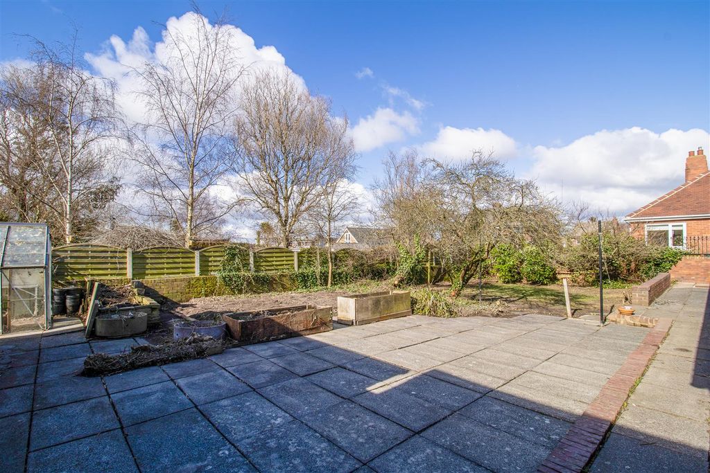 Property photo 3 of 15 Outside