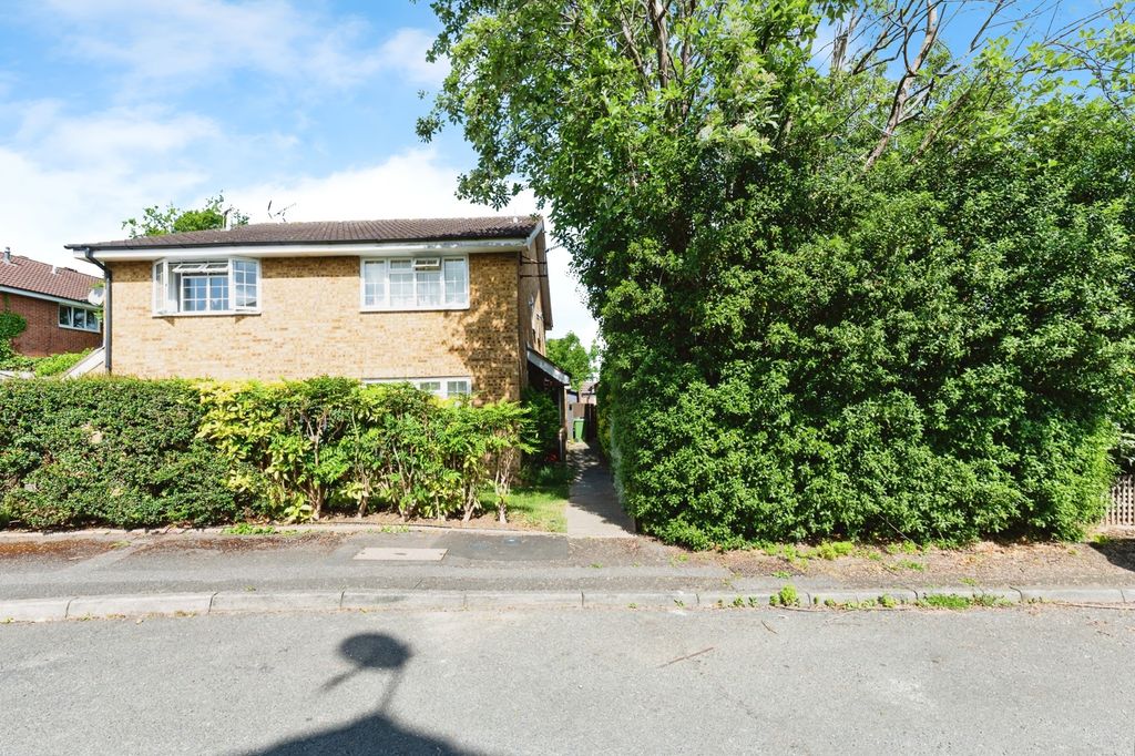 Property photo 1 of 11 Front