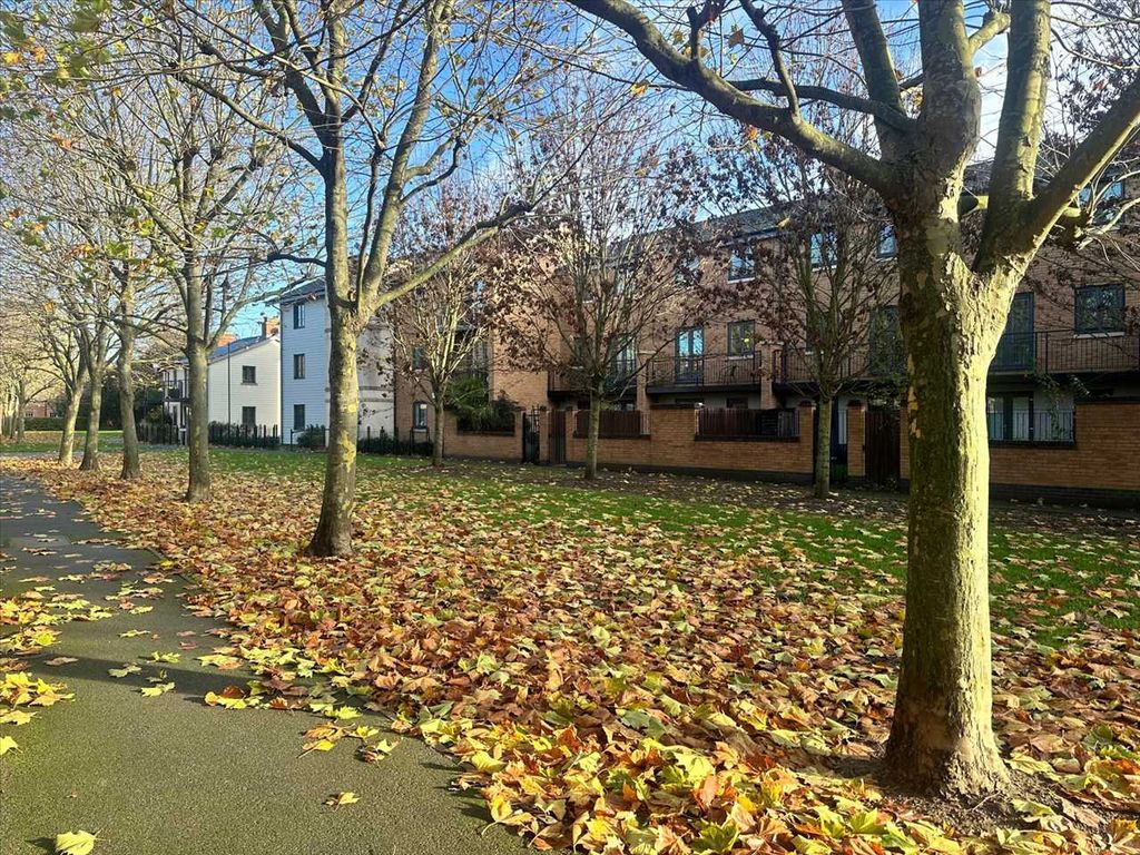 Property photo 2 of 29