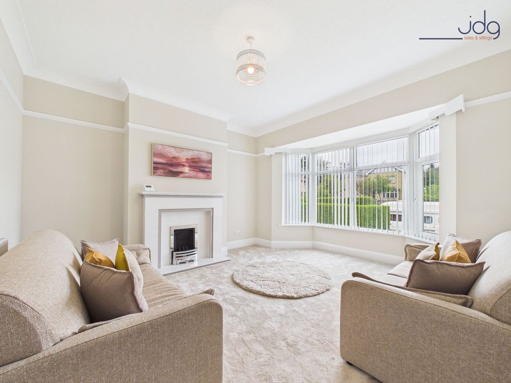 Property photo 3 of 24 Living Room
