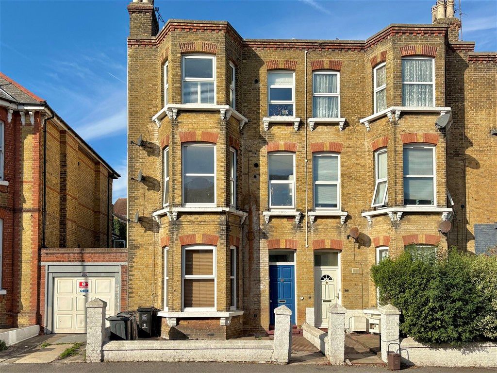 Property photo 1 of 10 External (Web)..