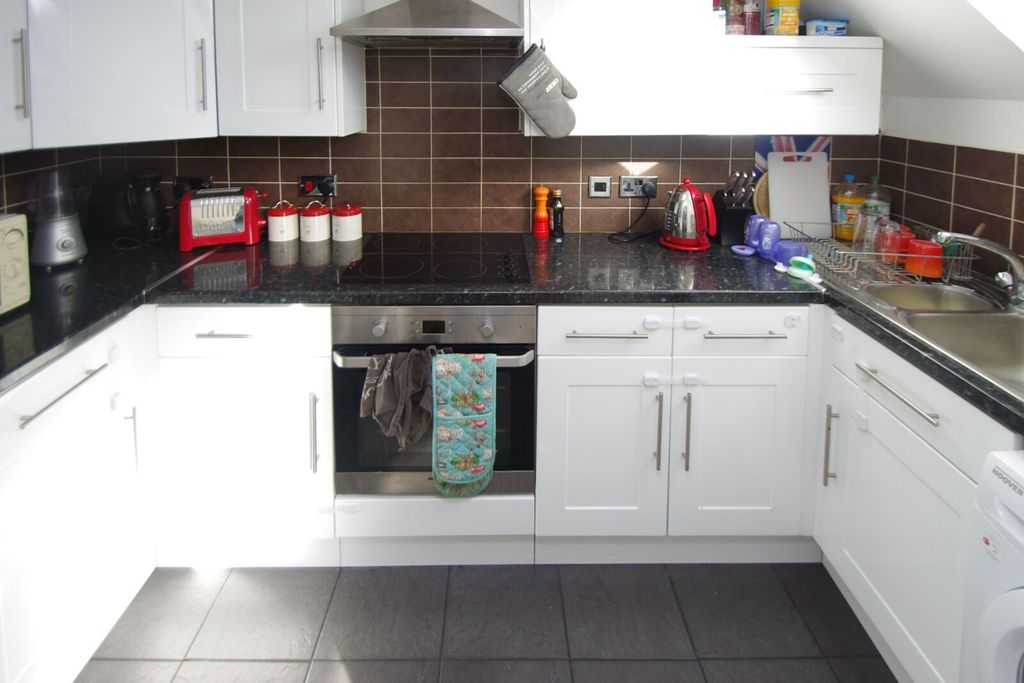 Property photo 3 of 7