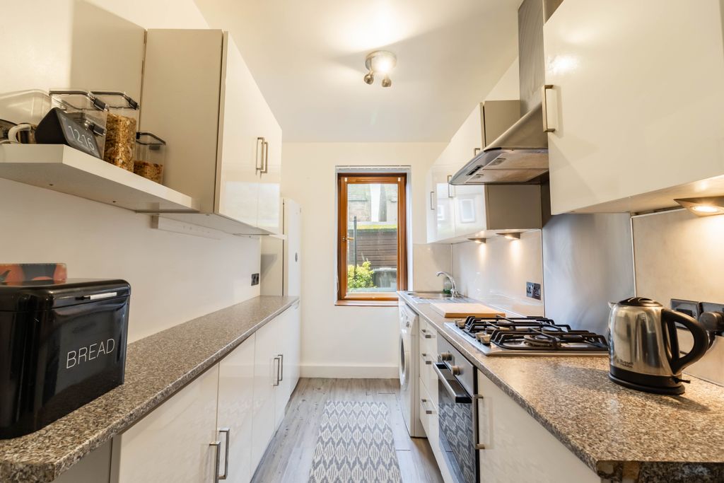 Property photo 3 of 24 Kitchen