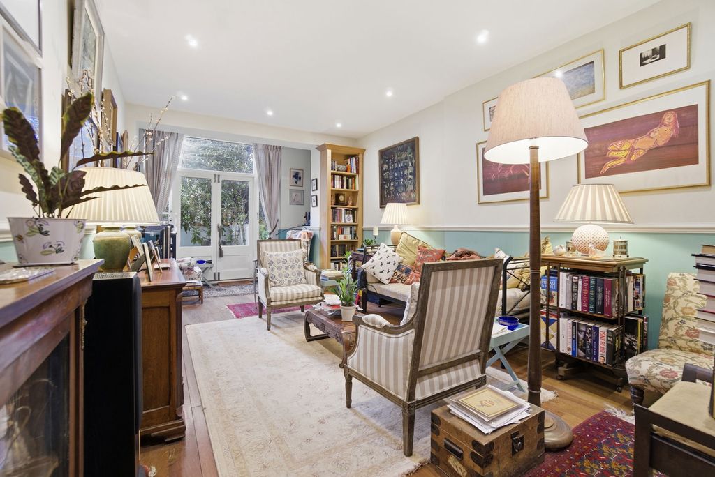 Property photo 3 of 17