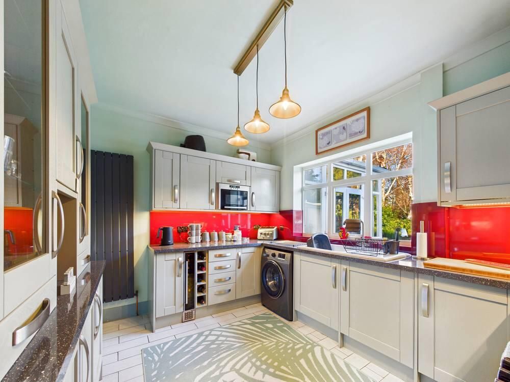 Property photo 2 of 23 Kitchen