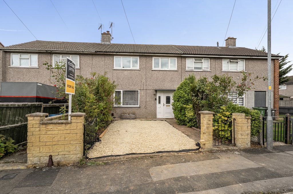 Property photo 1 of 13 15244153