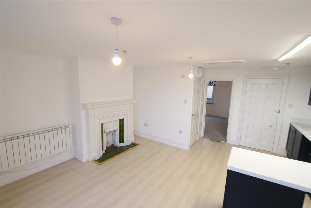 Property photo 2 of 7 Img_4619.Jpg