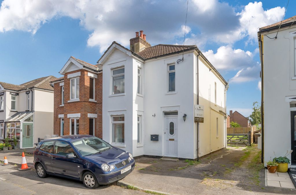 Property photo 1 of 16 1318397-1-685Edb0...