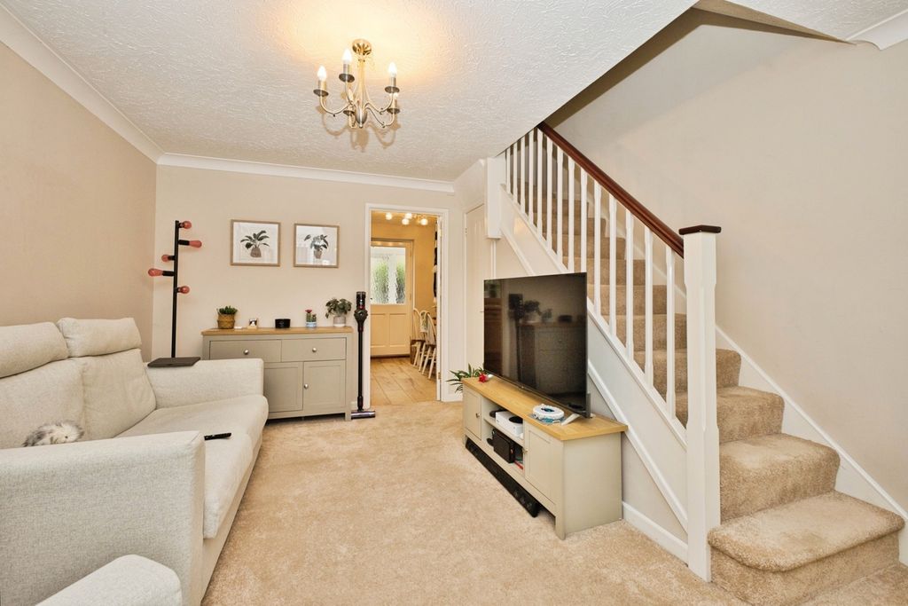 Property photo 3 of 25 Pbox-Img.Jpg
