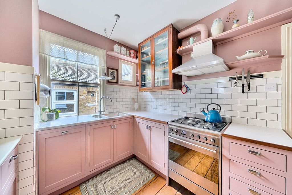 Property photo 3 of 8 Picture No. 06