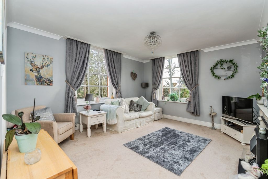 Property photo 2 of 19 Pbox-Img.Jpg