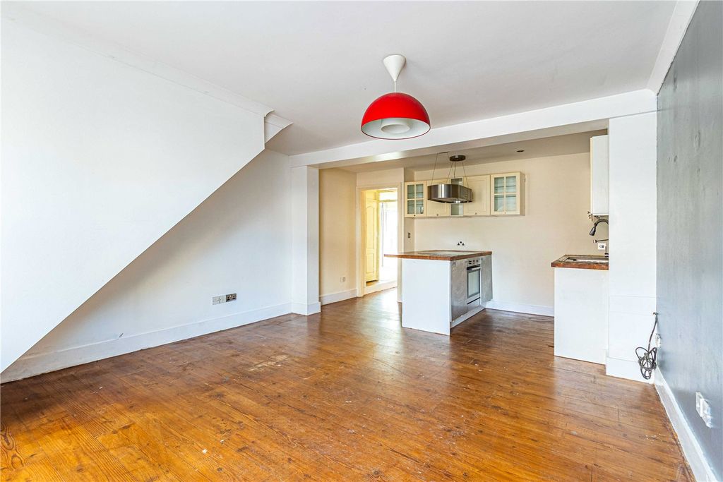 Property photo 3 of 11 Picture No. 02