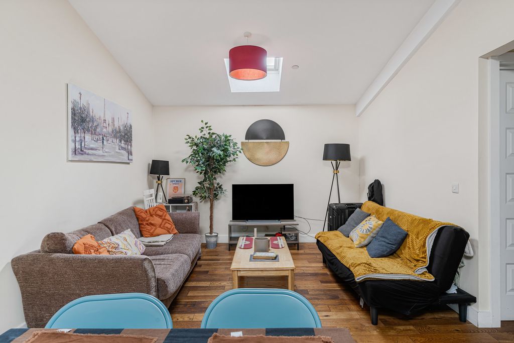 Property photo 1 of 16 Reception Room