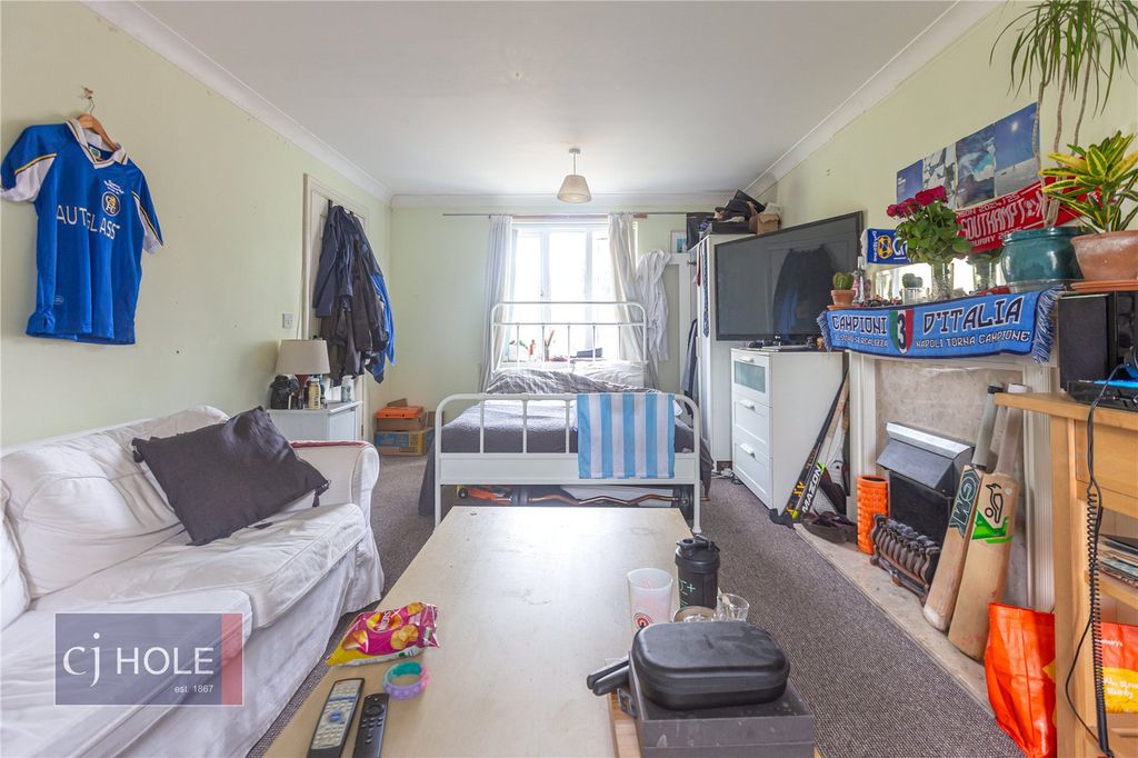 Property photo 1 of 20 Picture No. 03