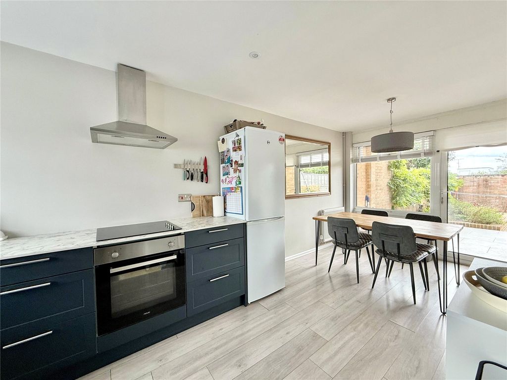 Property photo 2 of 23 Picture No. 08